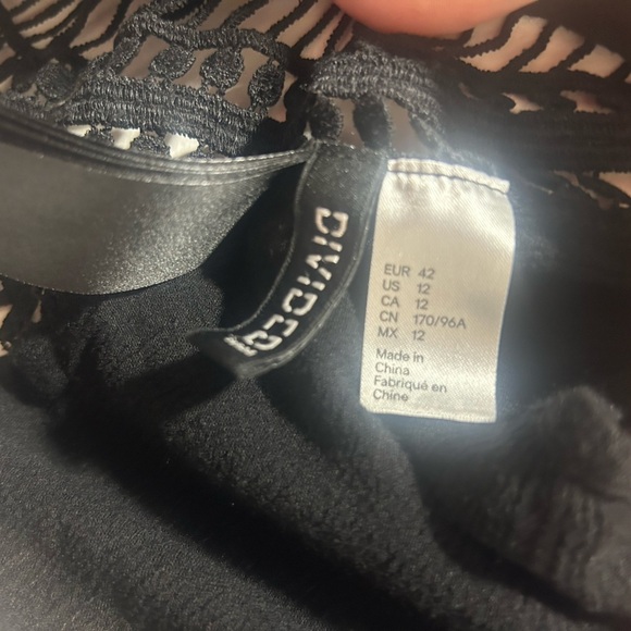 DIVIDED by H&M black crop top, size 12, knitted mesh mosaic see through back - Picture 6 of 8